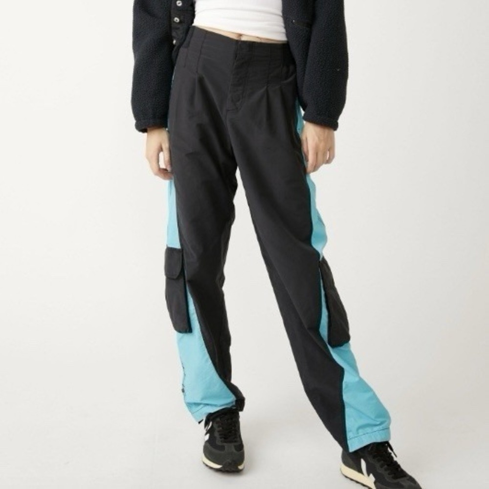 Free People FP Movement Pants Mesmerize Me Cargo Utility Pants Blue Black‎ Sz XS